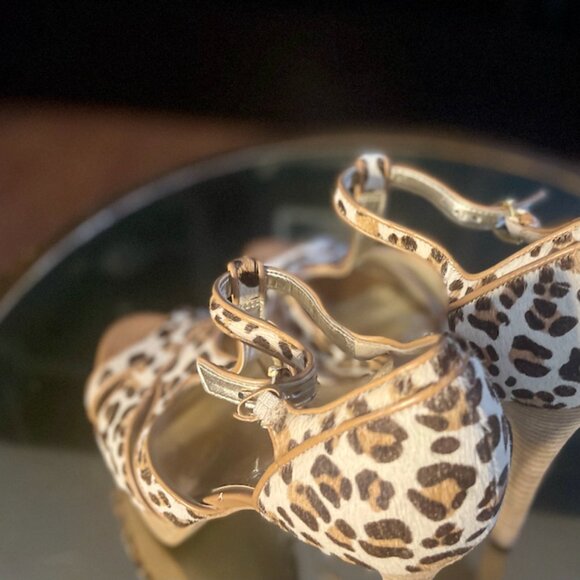 Guess leopard T-Strap heels - Picture 8 of 8